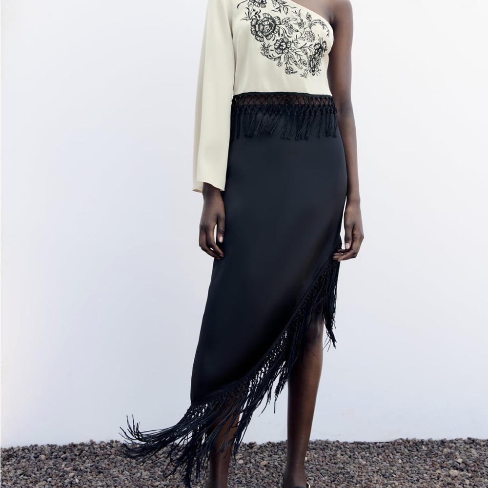 Fringed satin effect skirt
